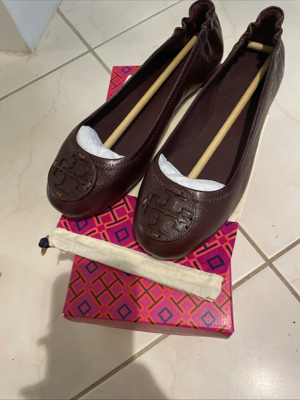 New in box Tory Burch size 7.5 plum Minnie Travel Ballet Fellini Shrunken Flat